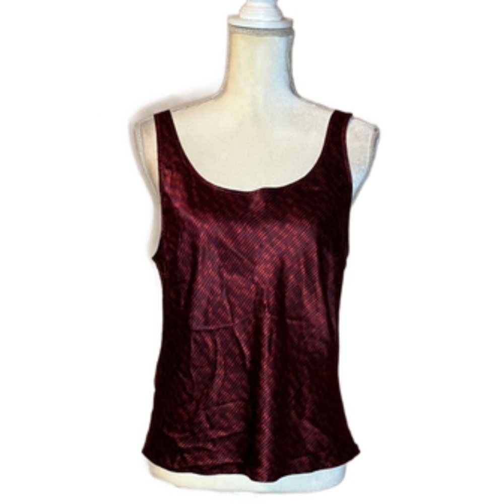 ⭐️ 3 For $15 Victoria’s Secret  Burgundy Sleeveless Top
